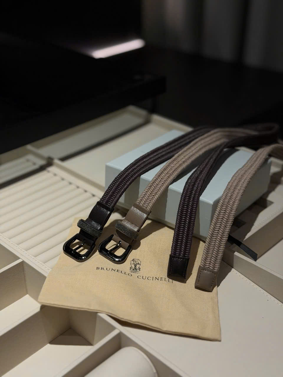 Belt Brunello Cucinelli chất co đan cói giãn phối da 2 màu Sz104x2.5cm