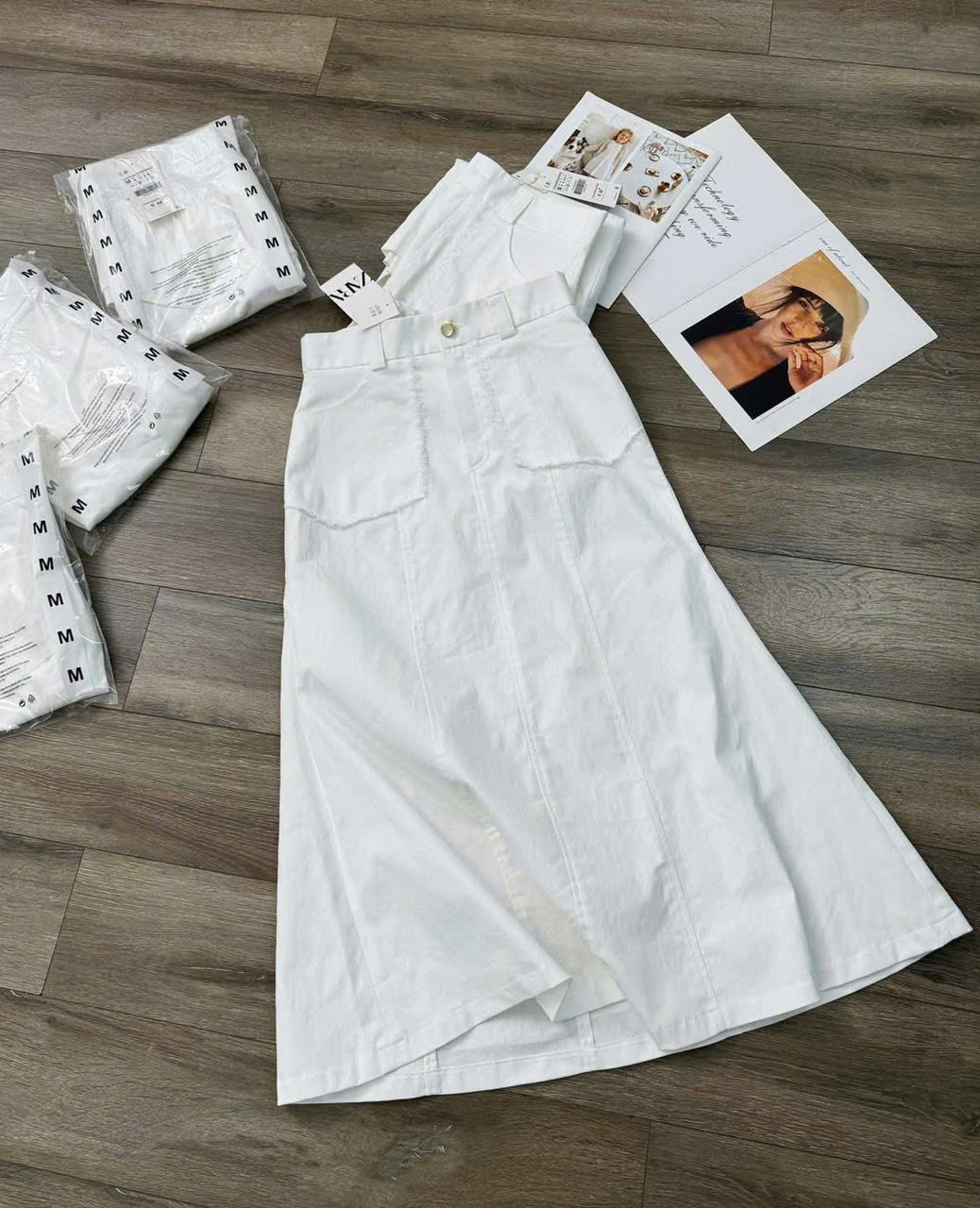 Chân váy denim Zara trắng dáng A
