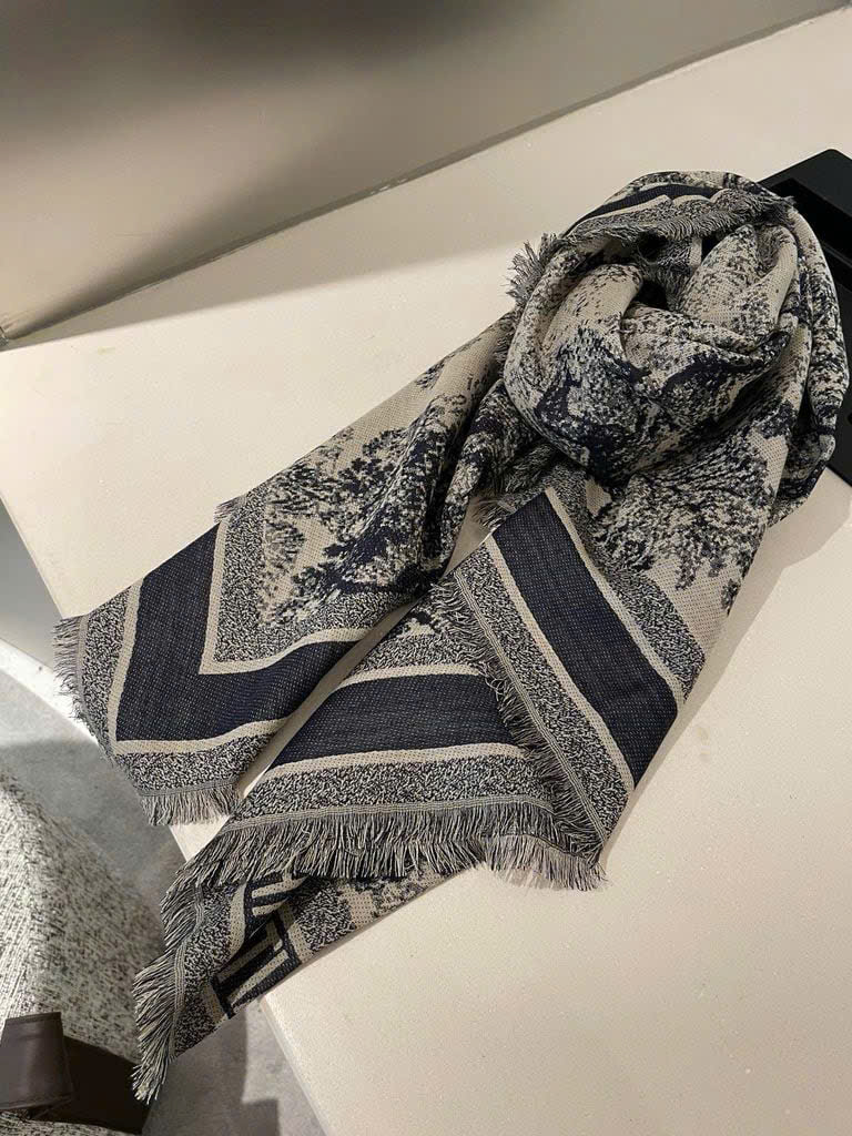 Khăn DIOR hoạ tiết cây xám