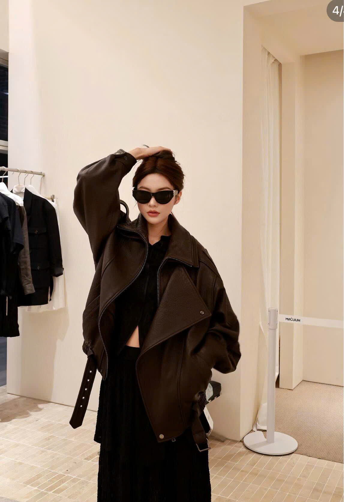Áo khoác da YSL 2 màu cổ bẻ bo chun