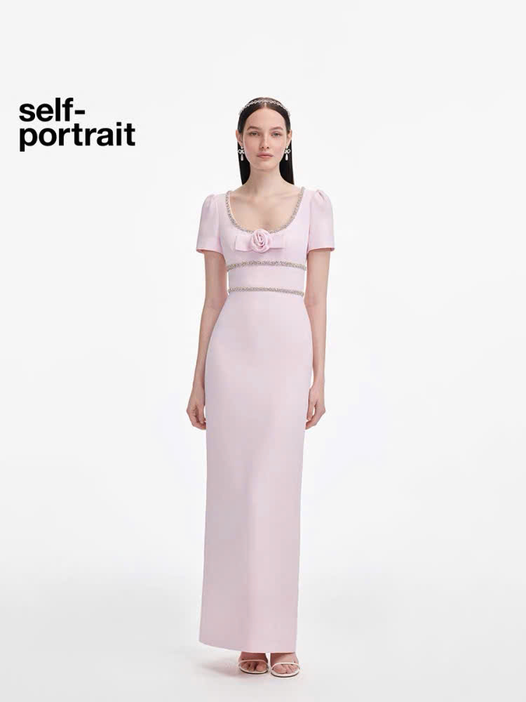 dam-sel-portrait-but-chi-hong-dinh-da-no-hoa-hong