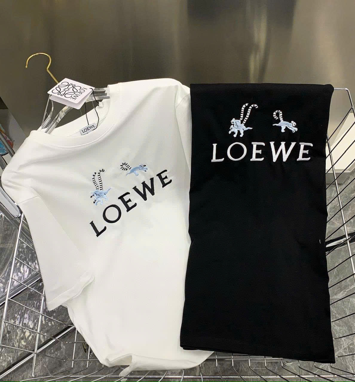 T shirt Loewe thêu chữ nổi 2 màu