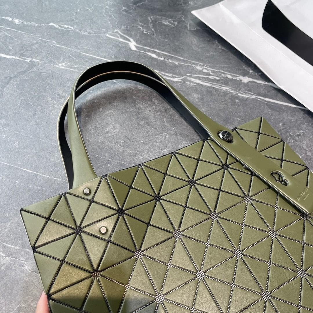 Túi ISSEY MIYAKE sz nhỡ 5 màu