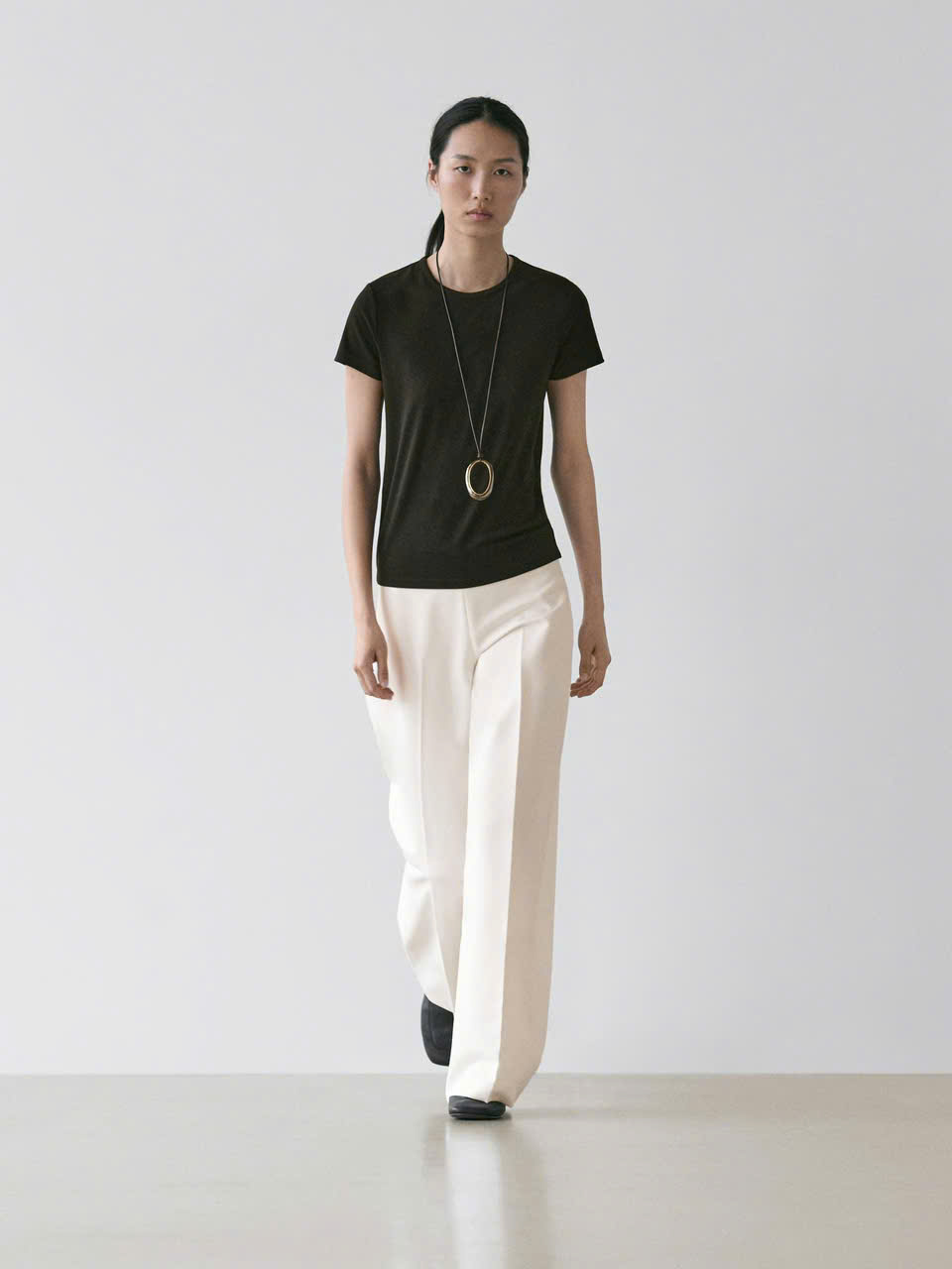 ÁO THUN 100% COTTON VỚI CHI TIẾT ĐƯỜNG MAY