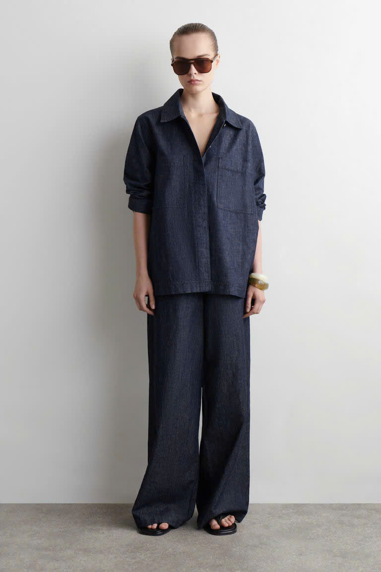 QUẦN JEANS ỐNG RỘNG CÓ DÂY RÚT