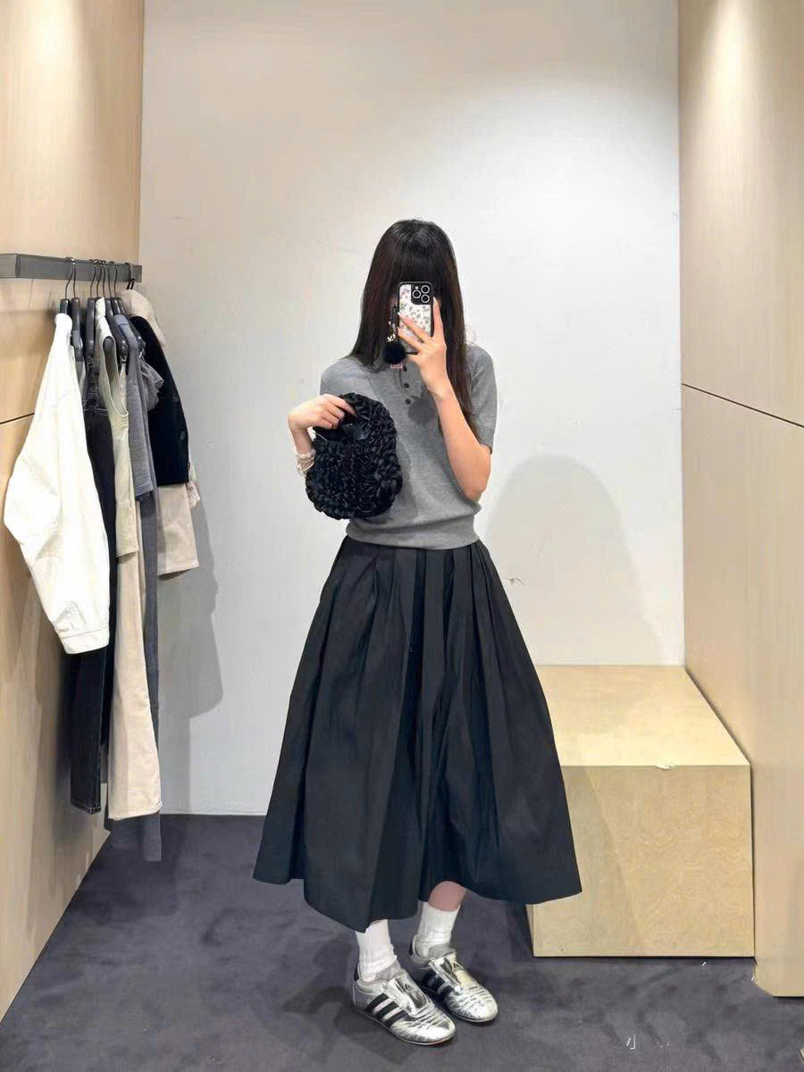 Chân váy midi COS đen dư xịn túi 2 bên