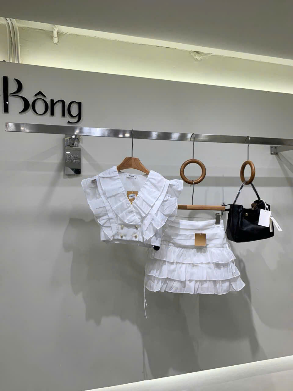 Chân váy Sandro lụa trắng mini tầng (set 20cs tách)