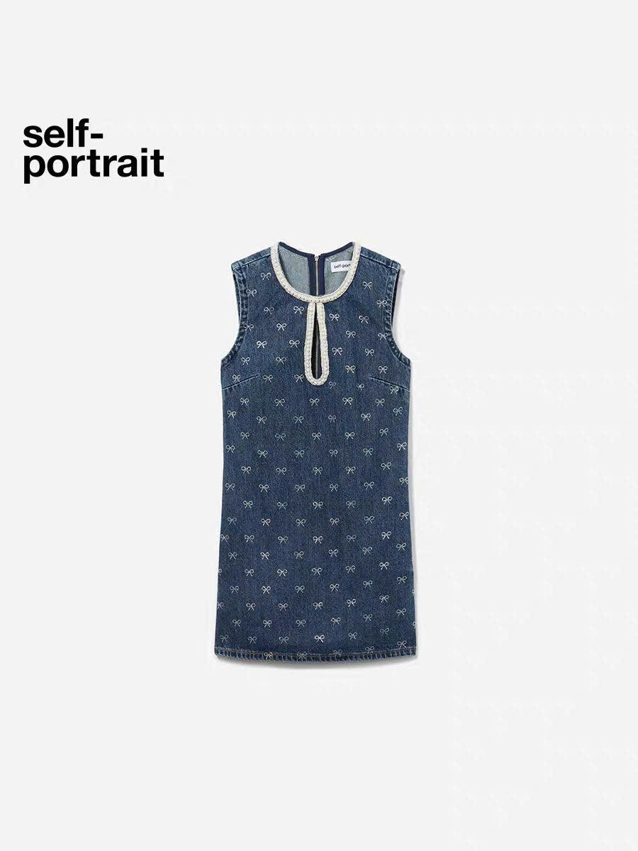 Váy denim Sel-Portrait sát nách đính hạt nơ dáng ngắn