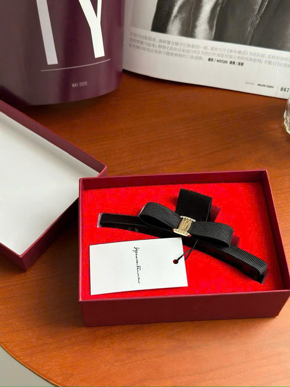 Kẹp tóc Salvatore Ferragamo đen fullbox