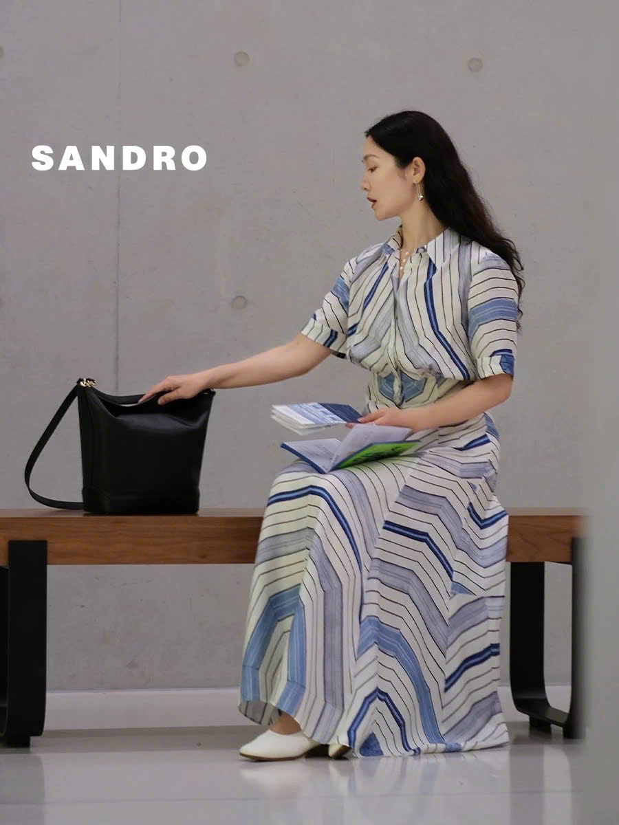 Váy maxi lụa Sandro cổ đức họa tiết xoắn ốc