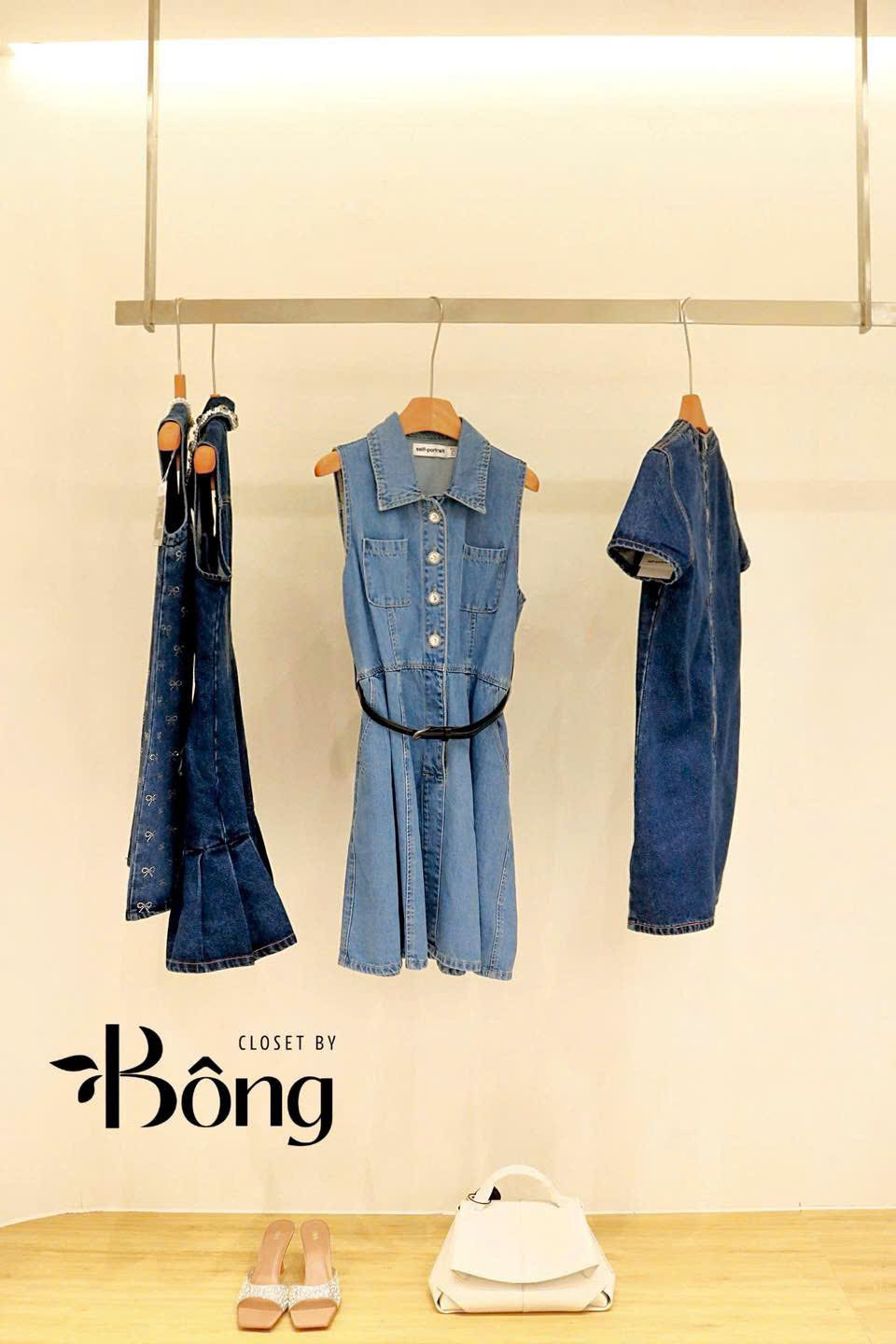 Váy jeans Self Portrait khuy đá kèm belt