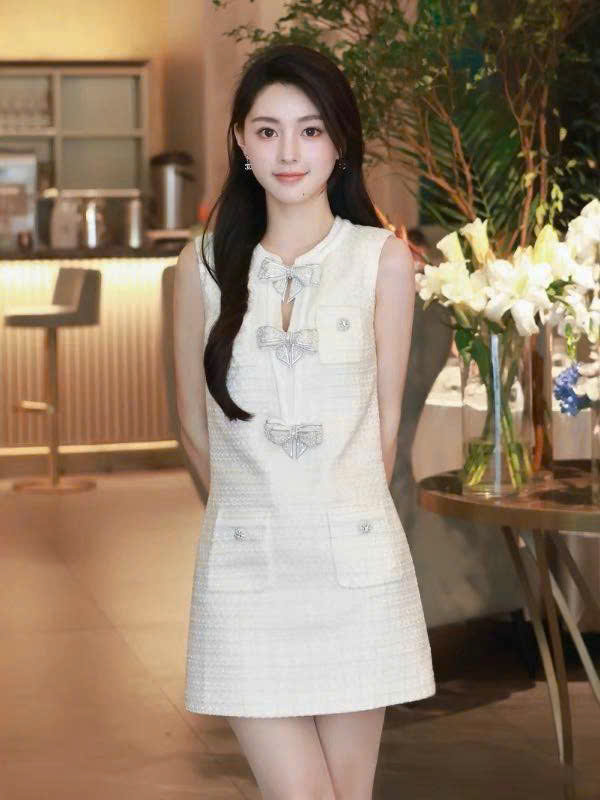 Váy dạ Sel-Portrait sát nách nơ ngọc trai trắng