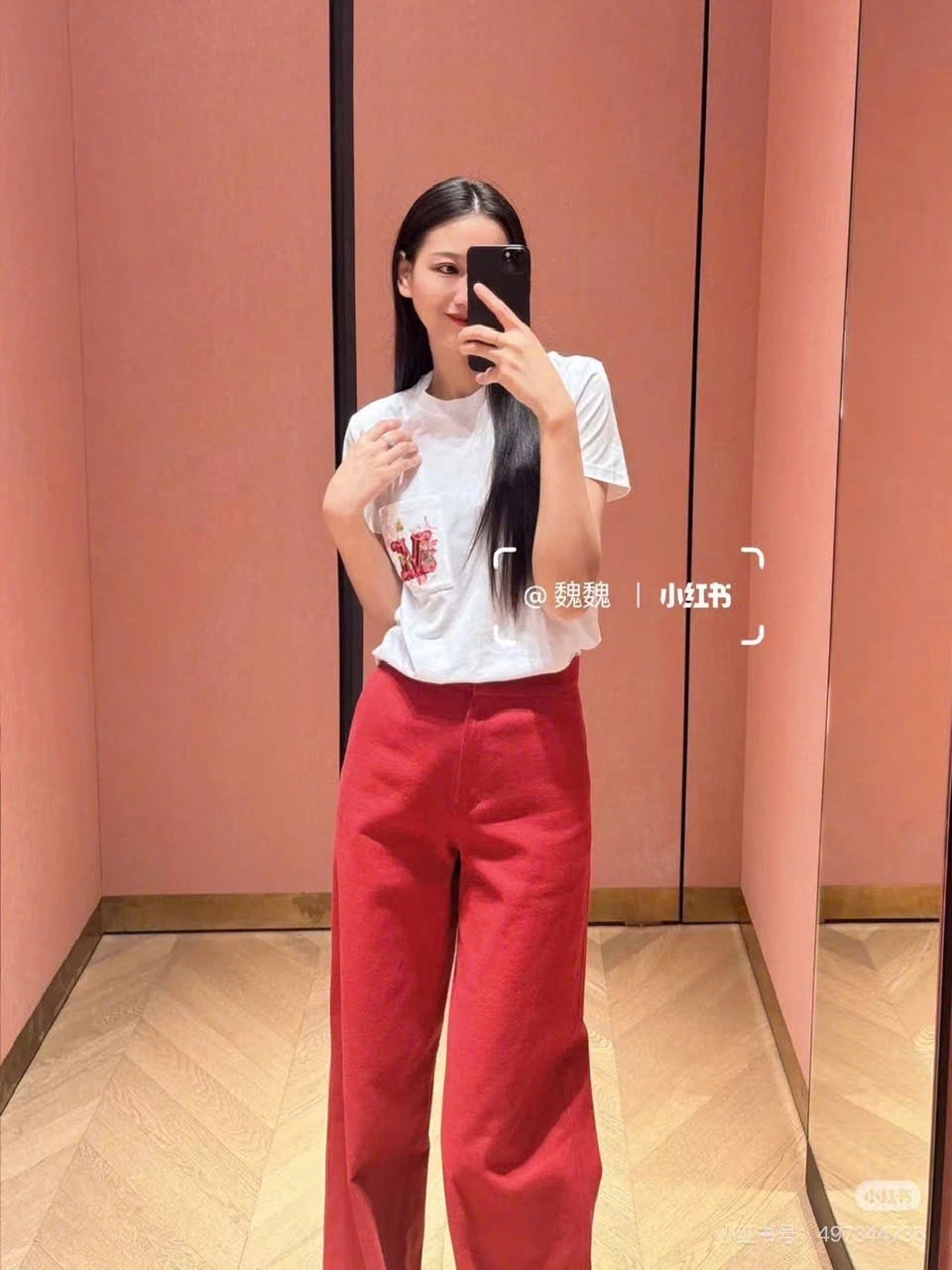 Tshirt MaxMara logo ngực
