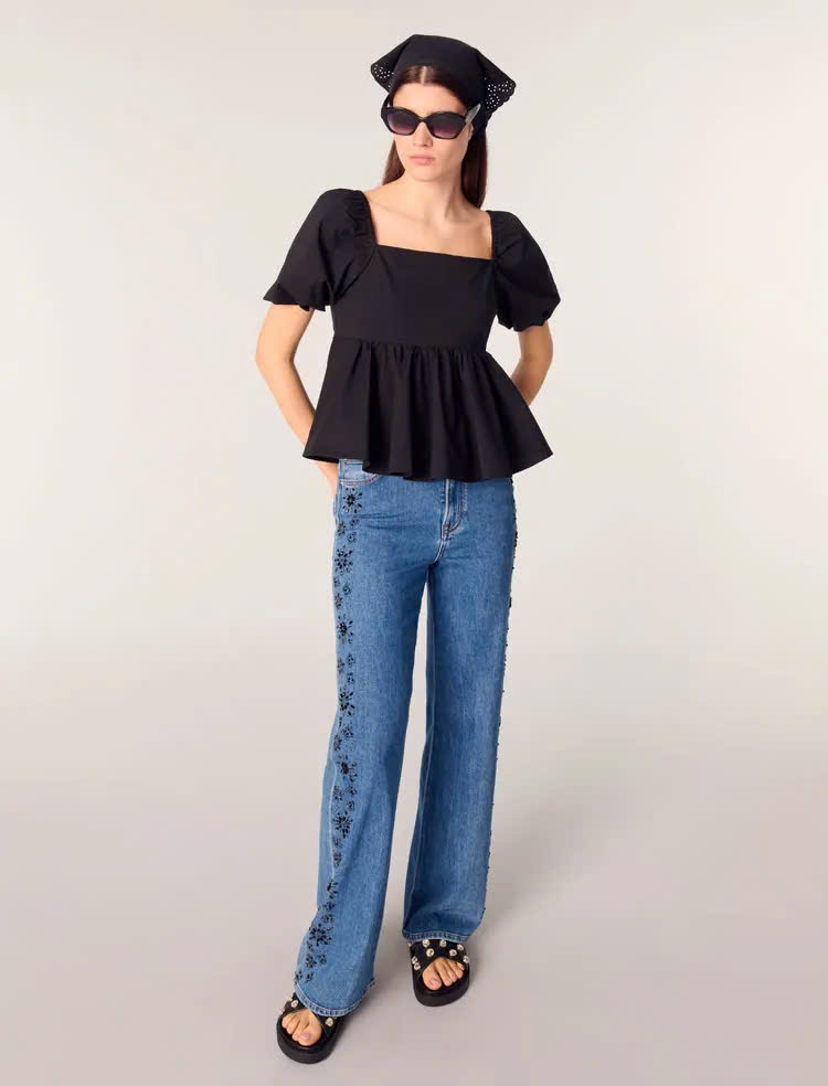Quần jeans suông viền thêu đính đá
