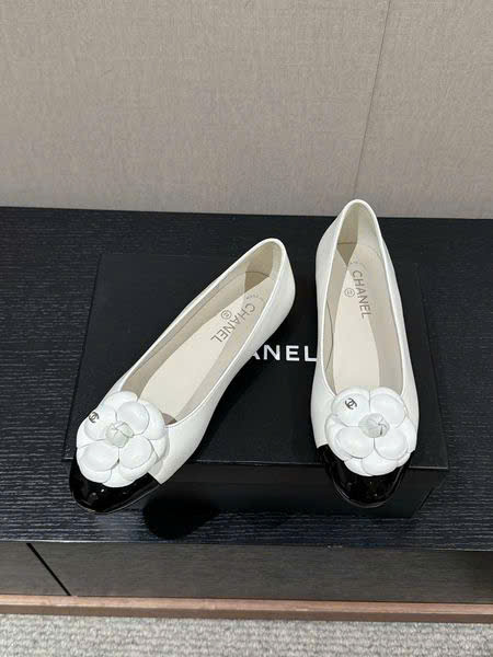 Giày búp bê Chanel Hoa Trà