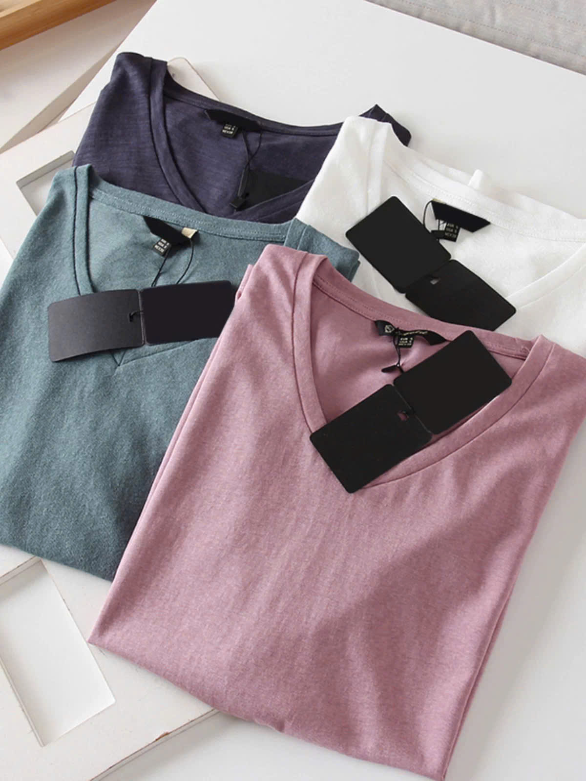 T shirt Massimo Duti cổ tim 3 màu