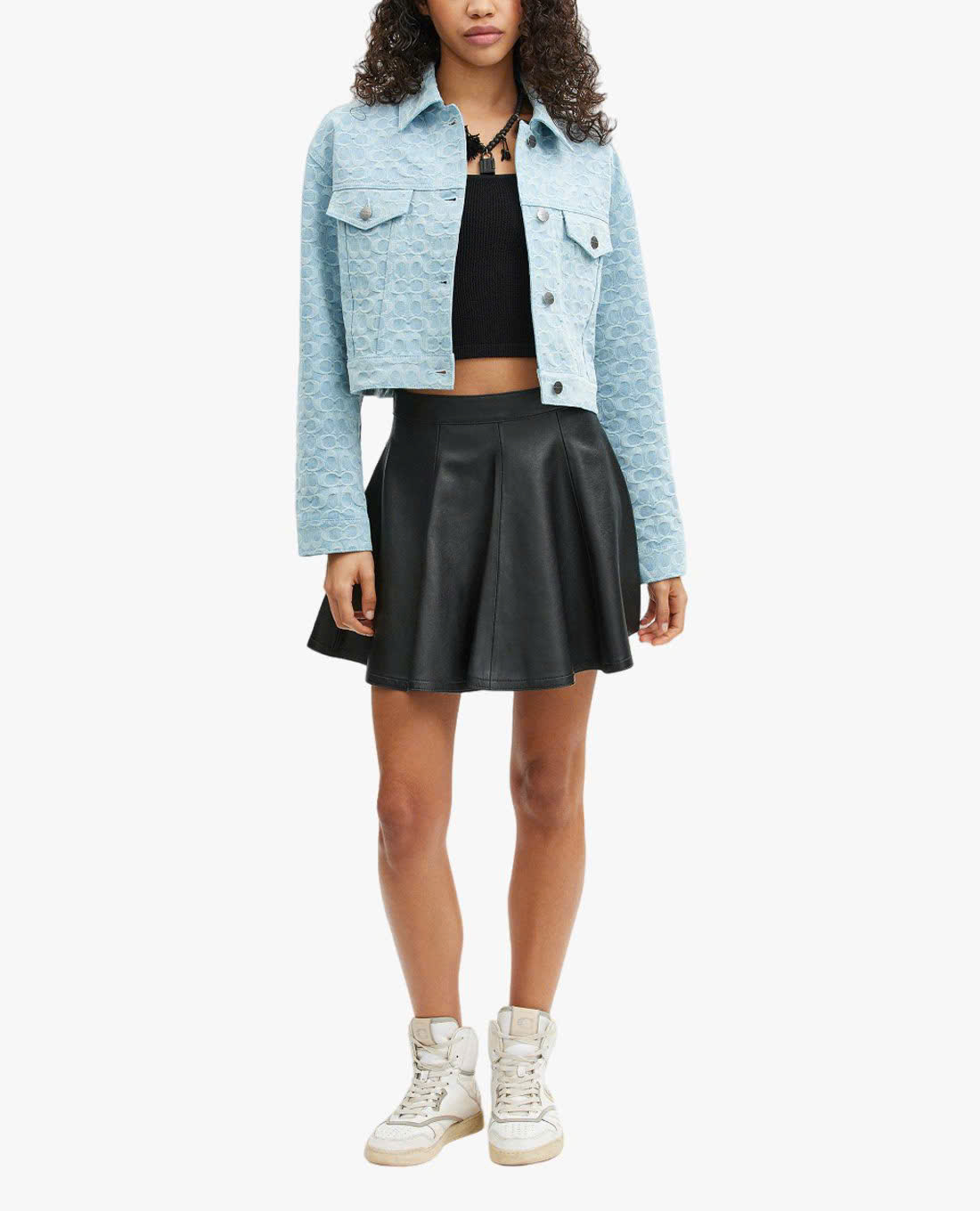 Jacket denim Coach cổ đức dáng ngắn