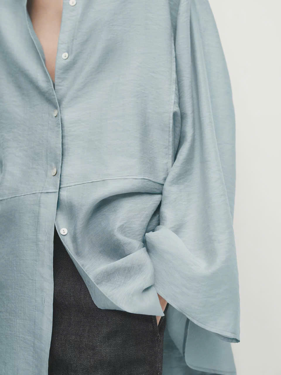 Sơ mi Massimo Dutti xanh bơ xếp ly ngực