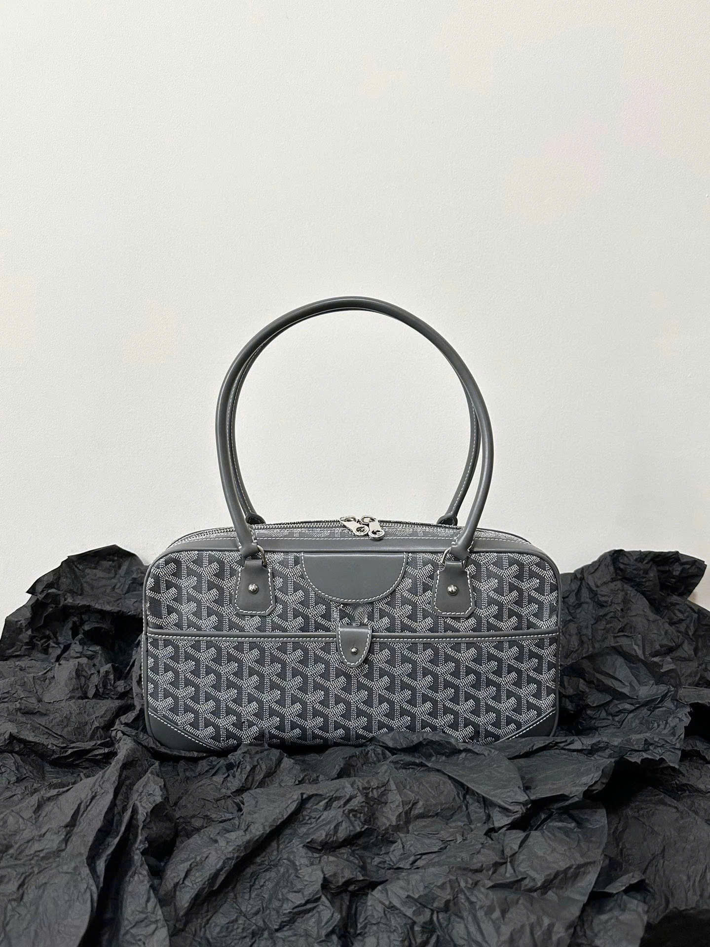 Túi Goyard hình chữ nhật logo