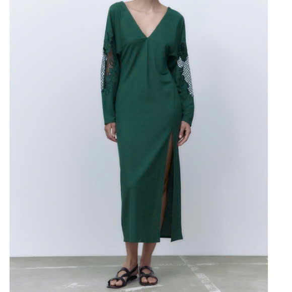 Váy Zara xanh rêu ren dập tay