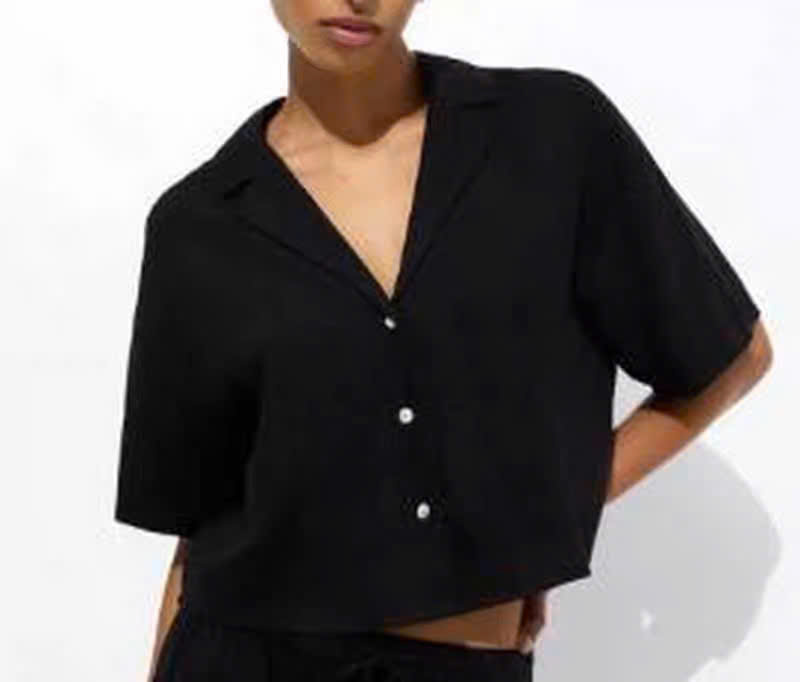 Sơ mi cộc tay Pull Bear cổ đức