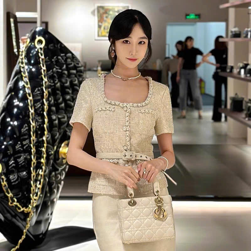 Áo Self-Portrait tweed trắng ngắn tay cổ tròn kèm belt