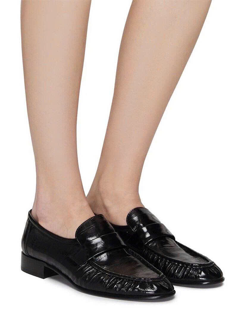 Giày THE ROW  loafer da cá sấu