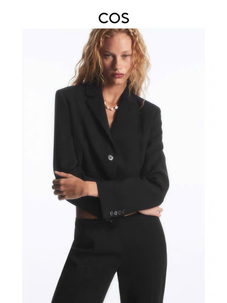 Blazer COS dáng crop đen