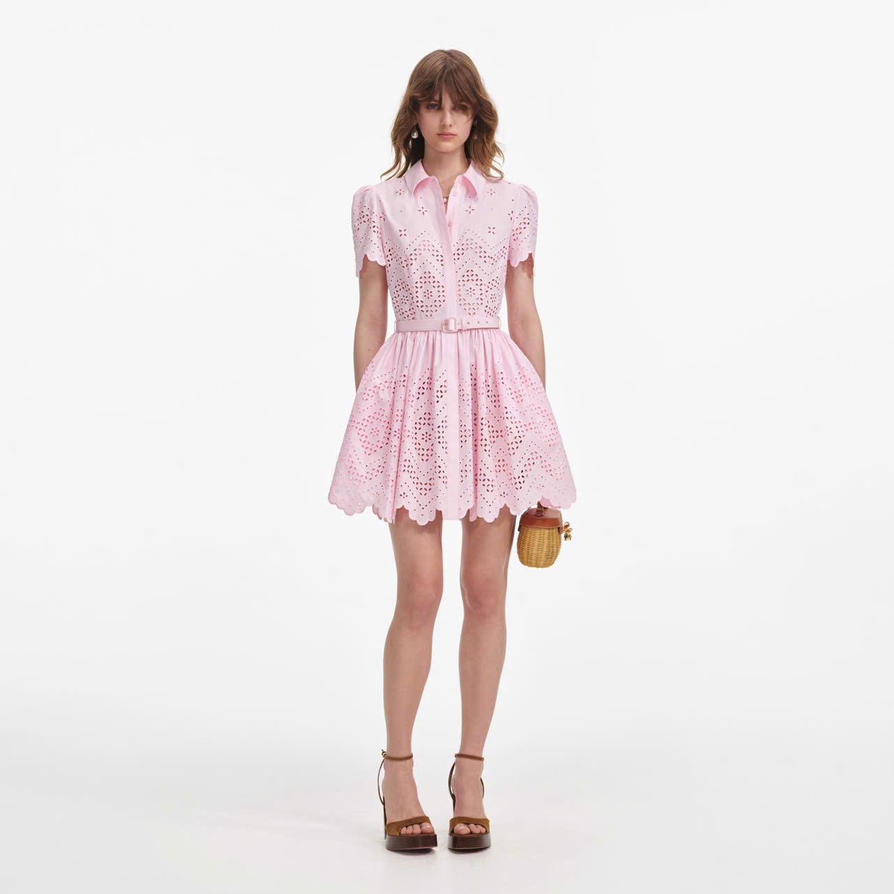 Váy ngắn thêu cotton màu hồng