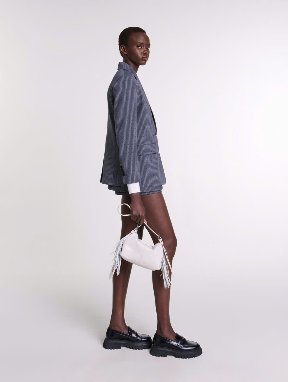Blazer đính đá lấp lánh