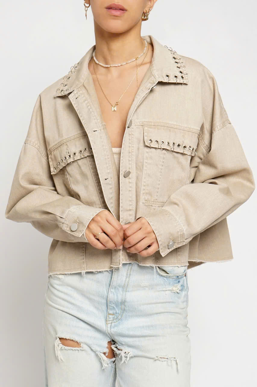 Jacket Zara khaki đinh tán