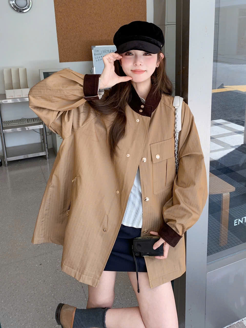 Trendcoat Sandro khaki da bò dáng suông cổ bẻ đen