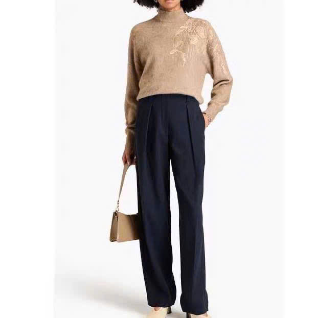 Áo len Brunello Cucinelli cổ trụ đính hoa sequin ngực
