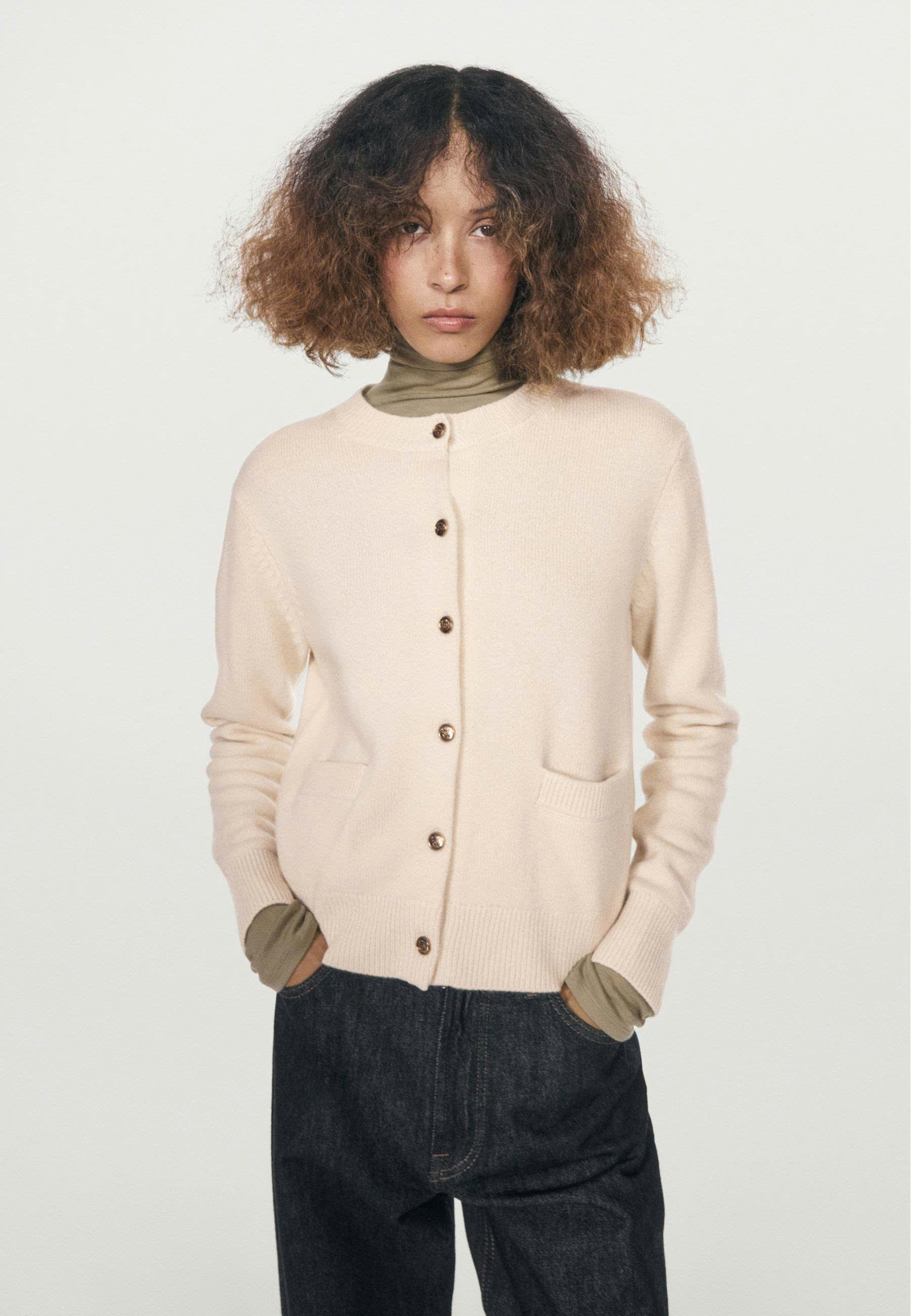 ÁO CARDIGAN DỆT KIM CÓ KHUY VÀNG