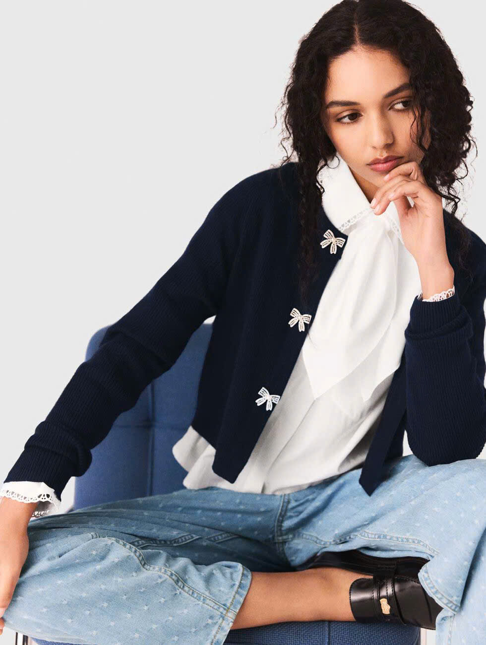 Áo khoác cardigan đính nơ trang sức