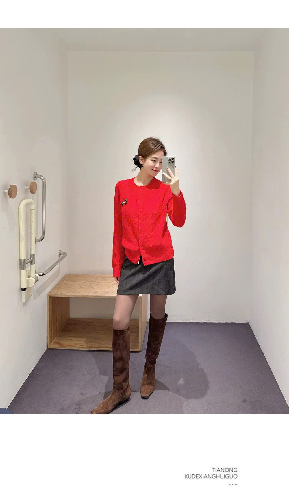 Cardigan Erdos thêu logo ngực