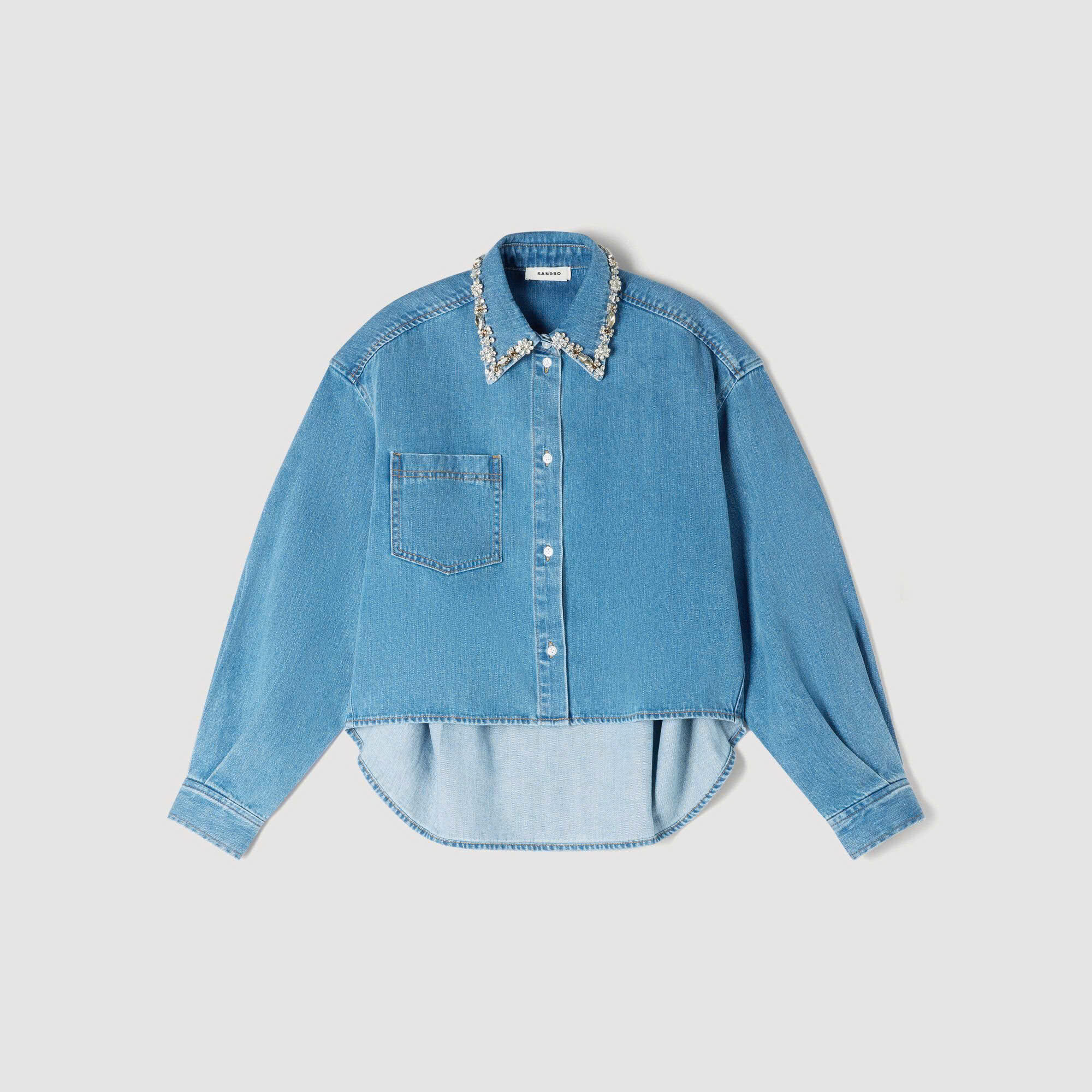 Áo sơ mi denim đính đá