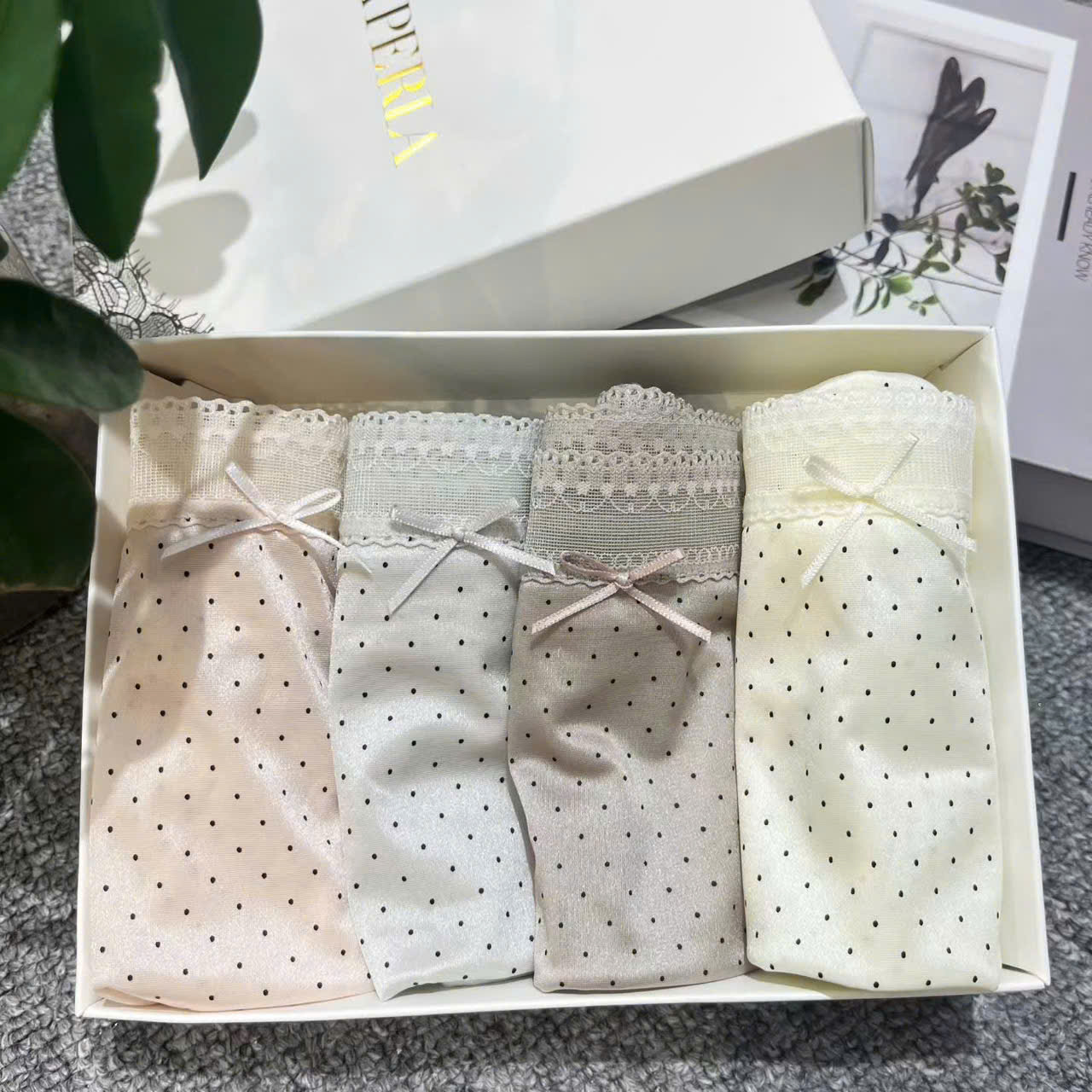 Set chip LAPERLA hộp 4pcs Freesize 3 màu