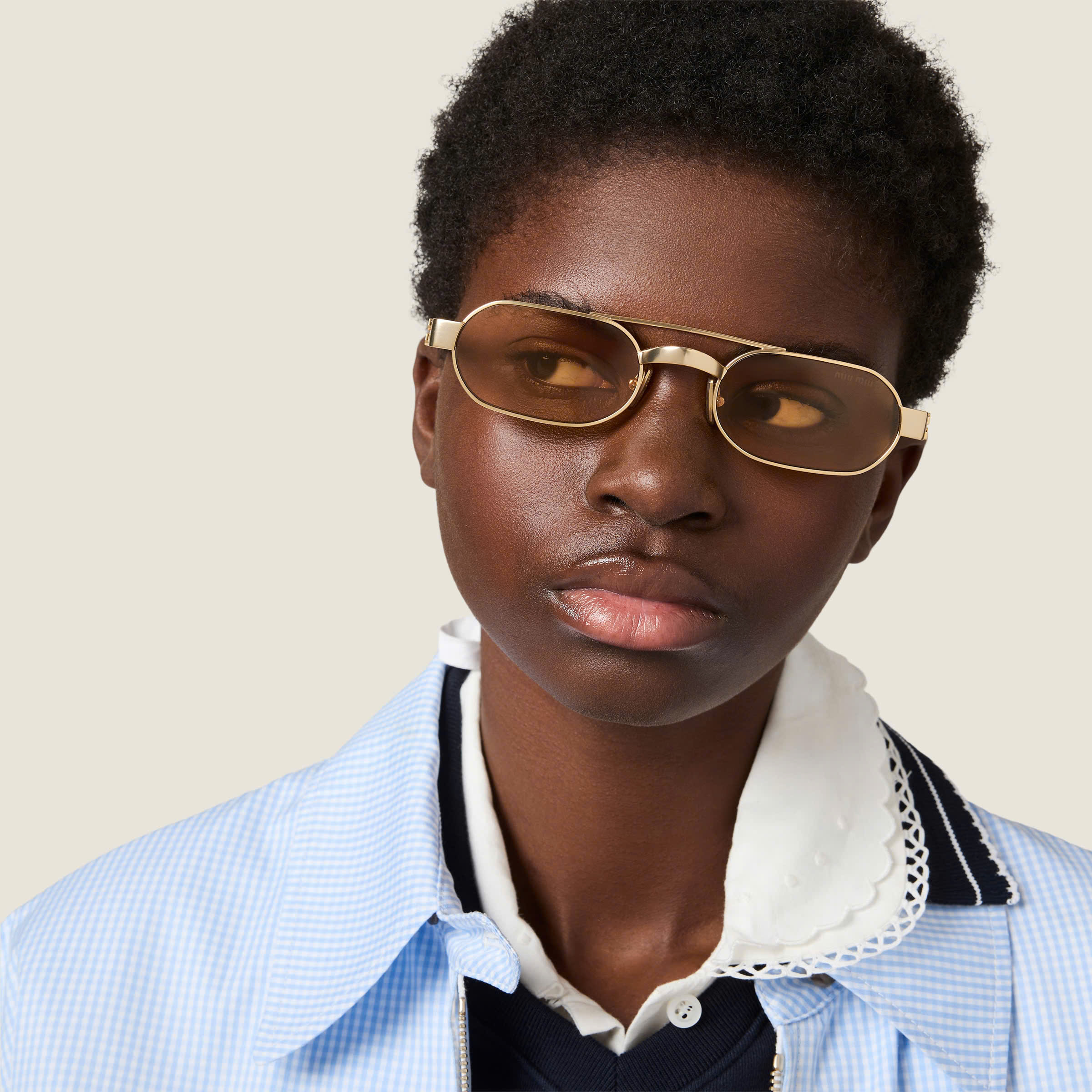 Kính râm Miumiu B52S