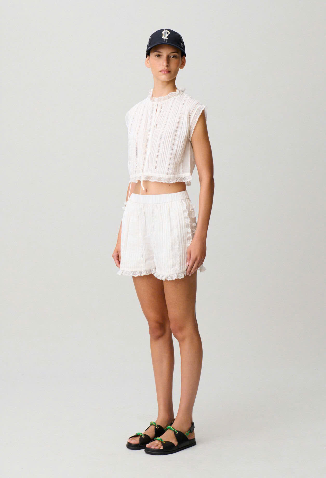 Set Claudie Pierlot trắng đáp ren Áo +Short