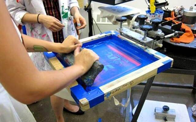 Cần pha mực một cách cẩn thận
