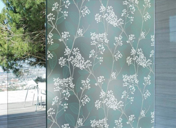 decal dán cửa kính phòng ngủ