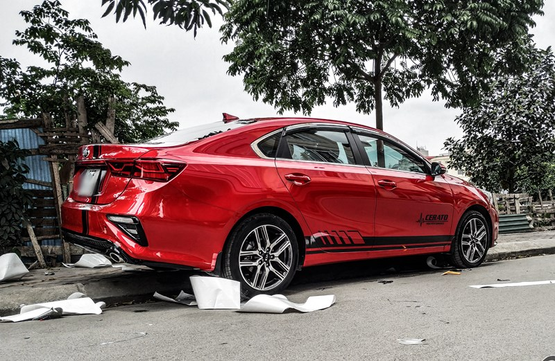 Có rất nhiều thiết kế cho decal dán xe