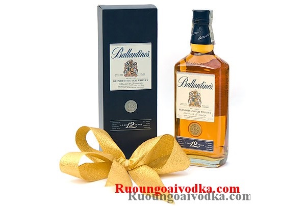 Thưởng thức rượu Ballantines 12