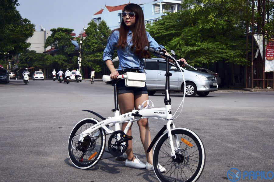 nu-gioi-lua-chon-xe-dap-gap-mau-hong-hay-mau-trang
