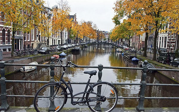 amsterdam-thanh-pho-ly-tuong-cho-xe-dap