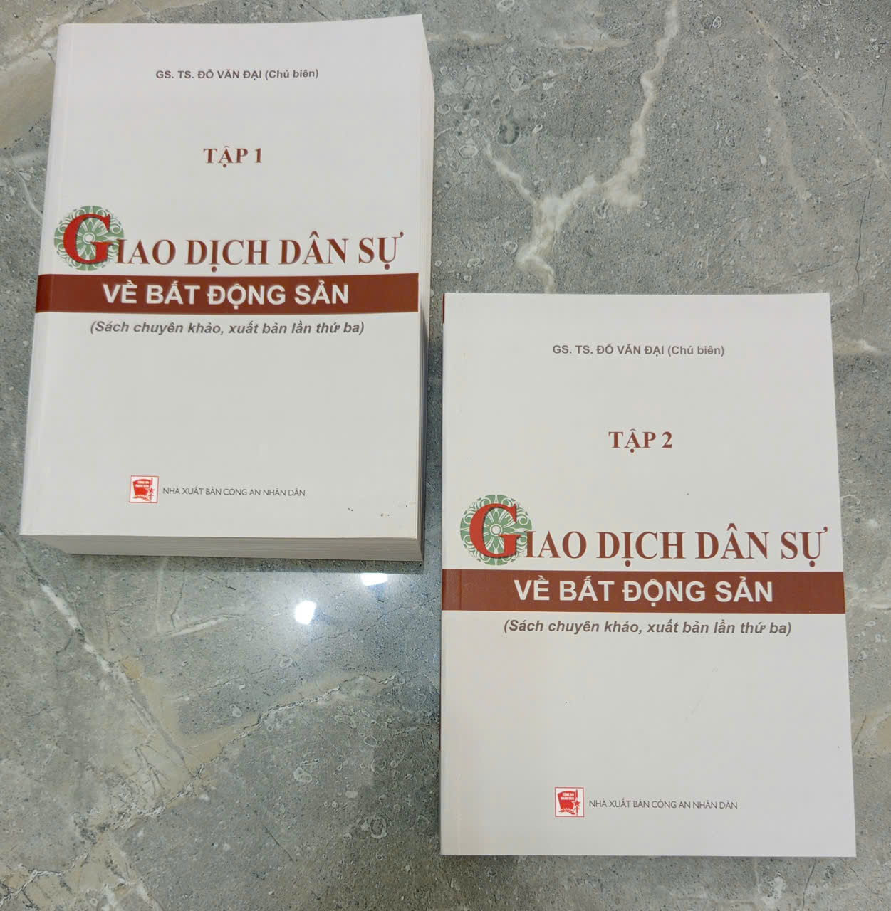 Bộ Sách: Giao Dịch Dân Sự Về Bất Động Sản (Bộ 2 tập) - GS.TS. Đỗ Văn Đại