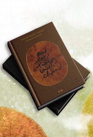 Sách An Lạc Từng Bước Chân - Thích Nhất Hạnh (Ấn bản đặc biệt, bìa vải, tặng kèm 1 bản phổ thông)