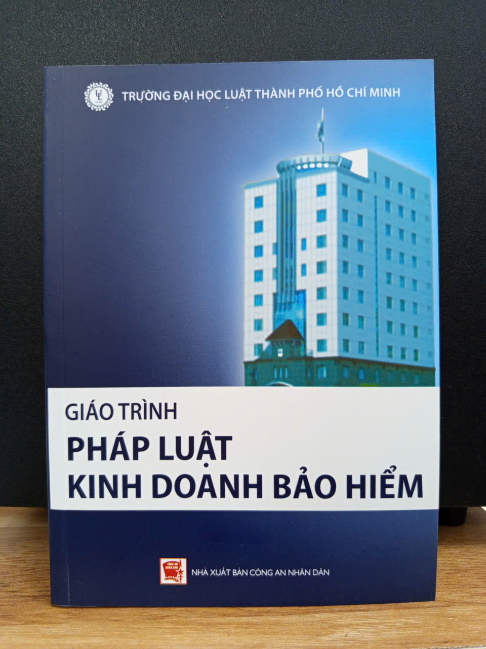 Giáo trình Pháp luật Kinh doanh Bảo hiểm - Đại học Luật TPHCM