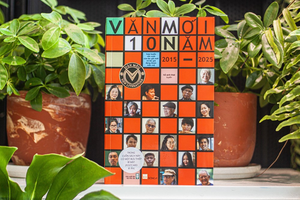  Văn Mới 10 Năm (2015 - 2025) Hồ Anh Thái tuyển